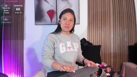 ella rouse online show from November 1, 2:21 pm