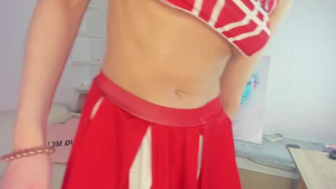 Ella online show from April 27, 1:25 am