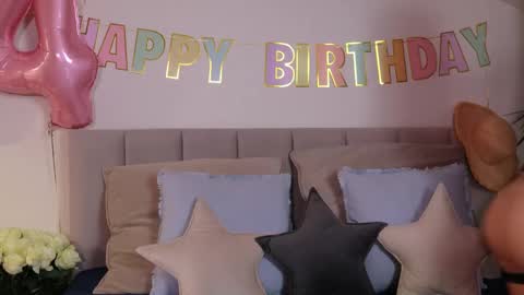 Ella online show from March 2, 8:14 pm