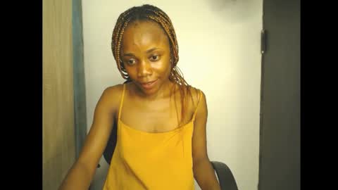 ella online show from April 19, 12:43 am