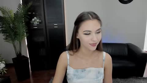 Snapshot of ellacurtis chatting on October 7, 11:36 am ellacurtis online show from October 7, 11:36 am