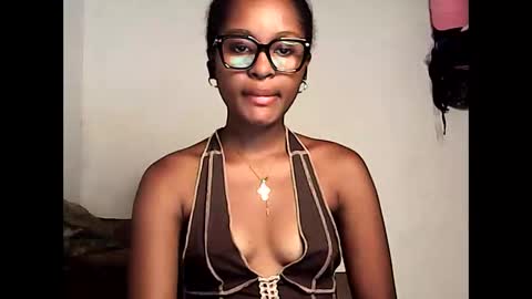 ellah245 online show from March 30, 8:52 pm