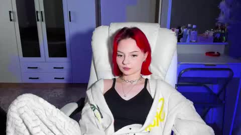 ellales online show from October 4, 9:59 am