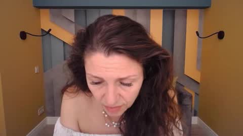 EllaLongs online show from April 26, 1:42 pm