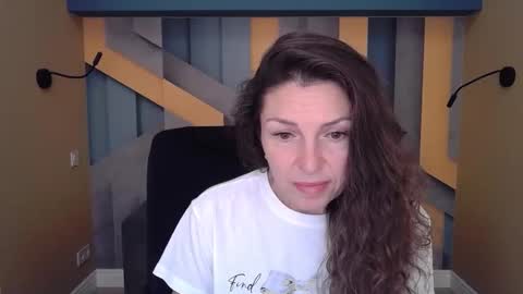 EllaLongs online show from October 3, 11:37 am