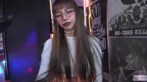 Snapshot of elle_uwu chatting on February 7, 4:59 am follow me on instagram . online show from February 7, 4:59 am