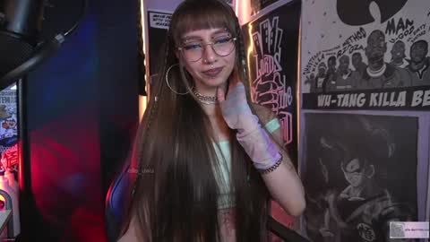 Snapshot of elle_uwu chatting on December 27, 10:48 pm follow me on instagram . online show from December 27, 10:48 pm