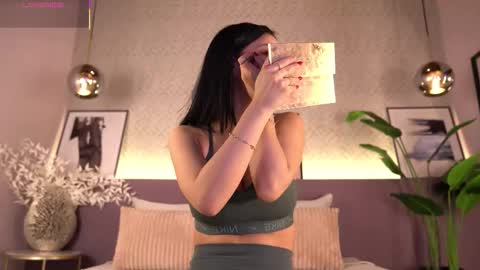 Elle Diane online show from January 6, 10:24 pm