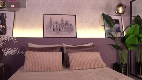 Elle Diane online show from March 30, 12:10 am