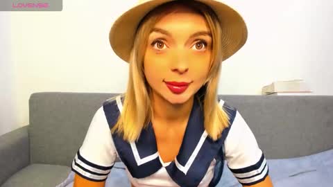 ellen_flow online show from October 10, 10:14 pm