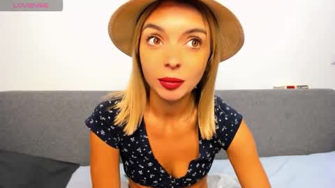 ellen_flow online show from September 25, 9:23 pm