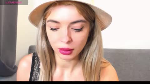 ellen_flow online show from March 12, 10:45 pm