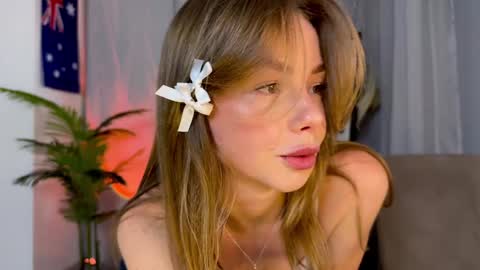 Snapshot of elli_harmon chatting on December 4, 2:59 pm Ellie  ---Ill see you either on Wednesday or Thursday and definitely on Saturday and Sunday online show from December 4, 2:59 pm