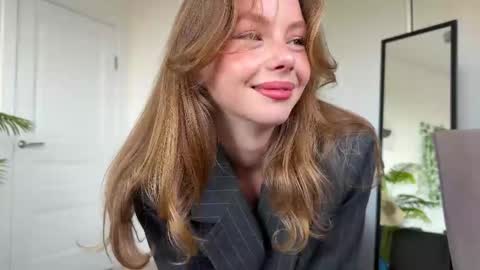 Snapshot of elli_harmon chatting on September 17, 1:09 pm Ellie  ---Ill see you either on Wednesday or Thursday and definitely on Saturday and Sunday online show from September 17, 1:09 pm