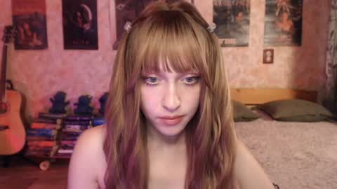 ellie_friendly online show from July 22, 1:28 am