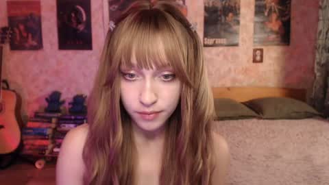 ellie_friendly online show from July 26, 12:29 am