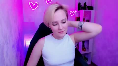 Ellie online show from December 4, 8:16 am