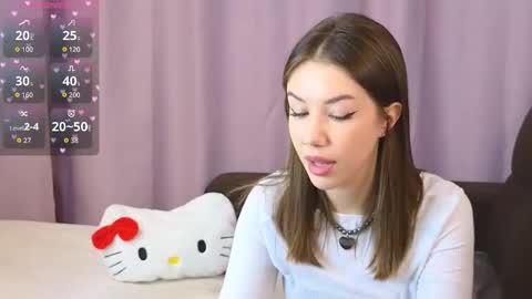 Snapshot of ellie_miller_ chatting on September 13, 8:17 pm ellie online show from September 13, 8:17 pm