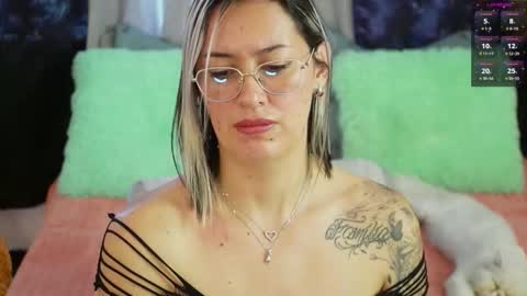 Ellie Ramos online show from October 18, 5:04 pm