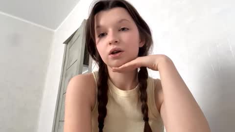 Ellie online show from December 15, 9:58 am