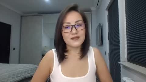 elliesoft online show from November 18, 8:15 am