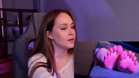 Elin online show from April 25, 1:41 pm