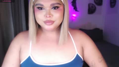 Ellise online show from May 9, 10:45 pm