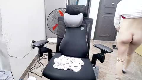 ellsa9x online show from March 13, 5:09 am