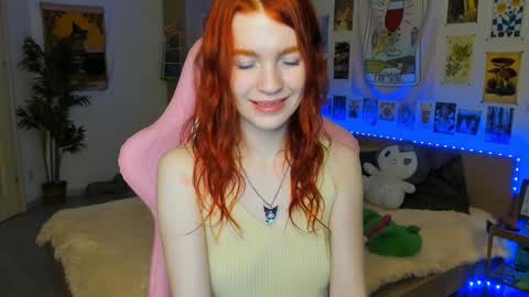 Elly     Fansly  online show from December 6, 6:15 am