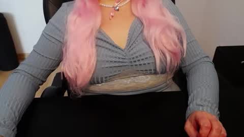 Elly online show from March 30, 2:38 pm