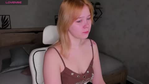 Snapshot of ellya_castro chatting on October 13, 12:02 am ellya_castro online show from October 13, 12:02 am