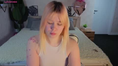 ellya_castro online show from March 6, 1:55 am