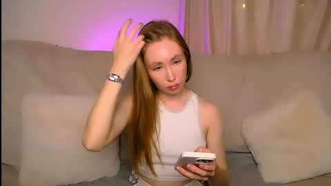  Elly  online show from June 11, 3:36 am