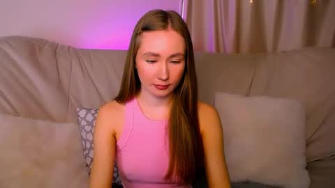  Elly  online show from March 10, 3:32 am