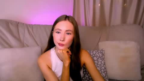  Elly  online show from March 6, 3:23 am