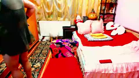 ellyhot53 online show from March 5, 1:01 am