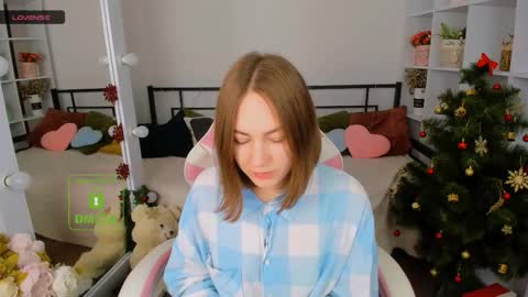 elma_lily online show from January 11, 8:19 am