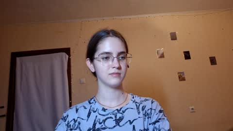 Kate online show from June 4, 2:43 pm