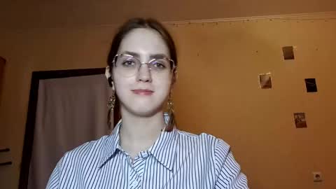 Kate online show from April 19, 2:28 pm