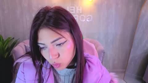 Elody  online show from January 8, 3:43 am