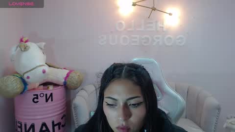 Elody  online show from February 14, 3:22 am