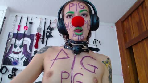Snapshot of eloise_brown_ chatting on February 27, 9:47 pm Chelsea Please help me to reach 100 thumbs up online show from February 27, 9:47 pm
