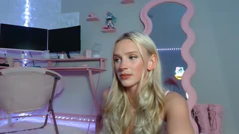 elsa_may online show from February 18, 1:16 am