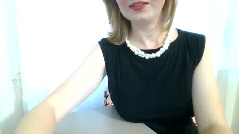 ElsaMartinez22 online show from October 10, 11:04 am