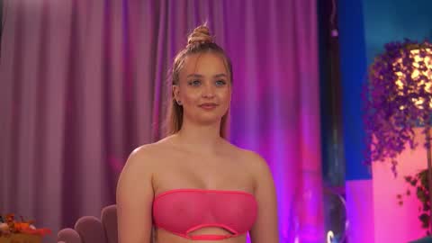 Elyssa online show from November 26, 8:54 pm