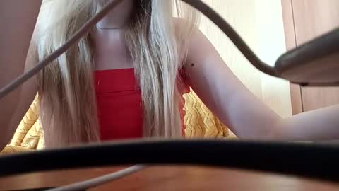 Snapshot of elza_com chatting on September 12, 6:46 am Elza Kom online show from September 12, 6:46 am