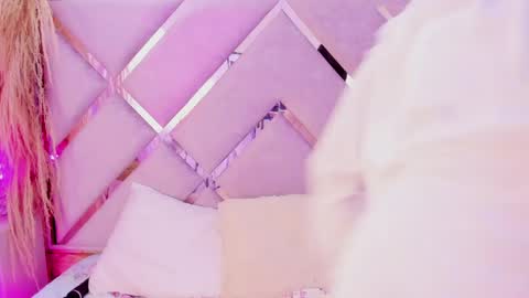 Ema Lambert  online show from April 27, 3:36 am