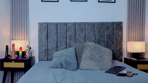 Ema online show from October 14, 1:57 pm