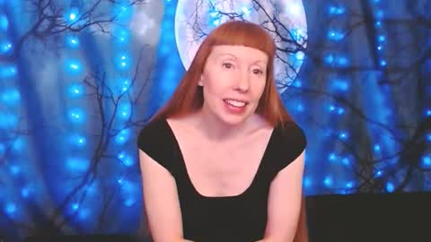 Snapshot of ember_starleena chatting on October 18, 5:26 pm Ember Starleena online show from October 18, 5:26 pm