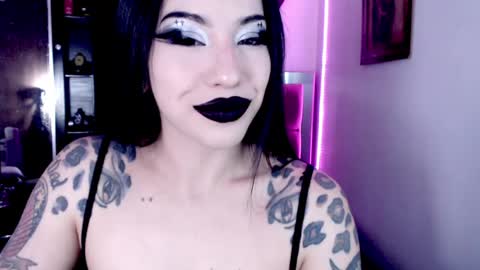 Emerald Black online show from April 12, 1:19 am